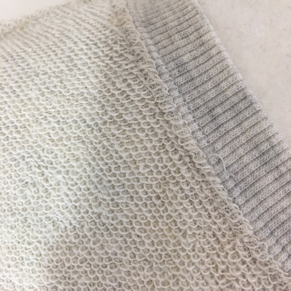 Open-Back Statement Sweat Shirt - Picture 6 of 8